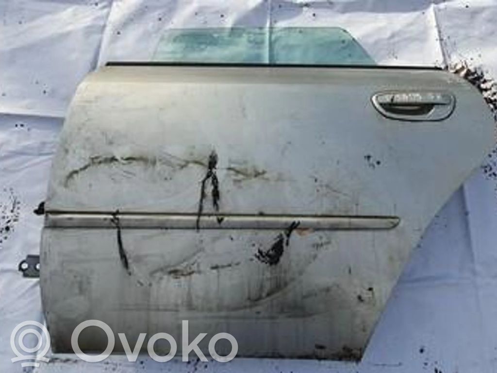 Subaru Legacy Portiera posteriore 