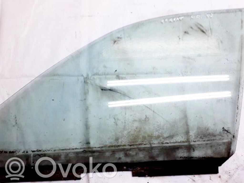 Renault Safrane Vitre de fenêtre porte avant (4 portes)