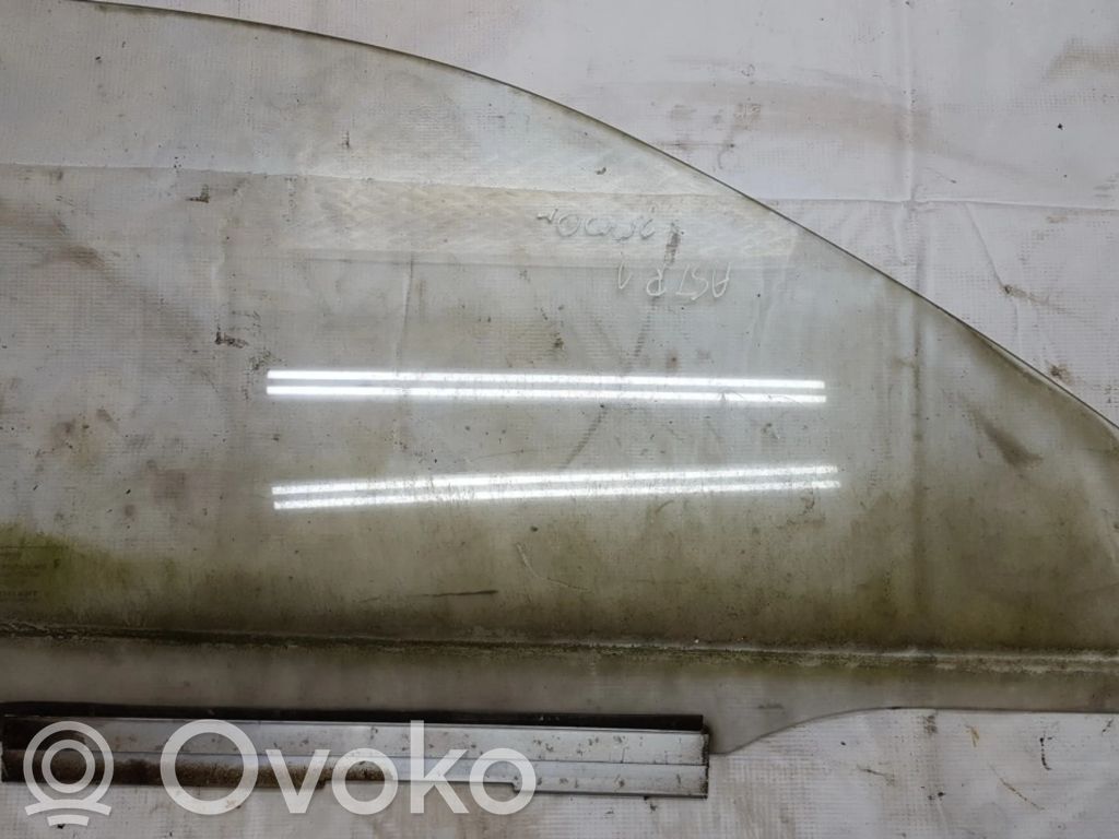 Opel Corsa B Geam ușă față patru uși 
