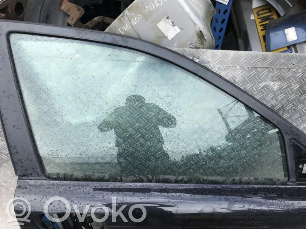 Etuoven ikkunalasi, neliovinen malli