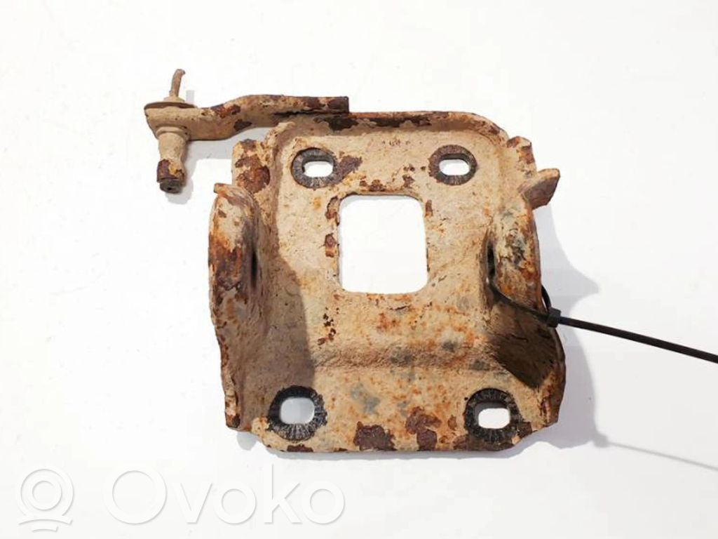 Bracket in trunk/boot