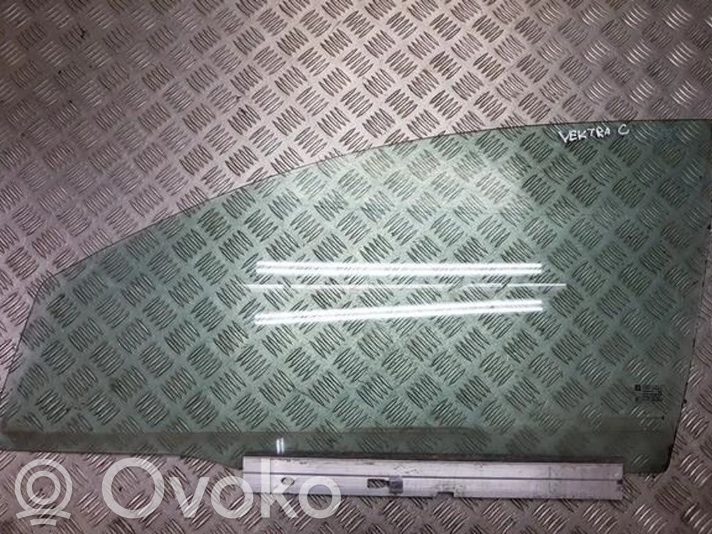 Opel Vectra C Geam ușă față patru uși 