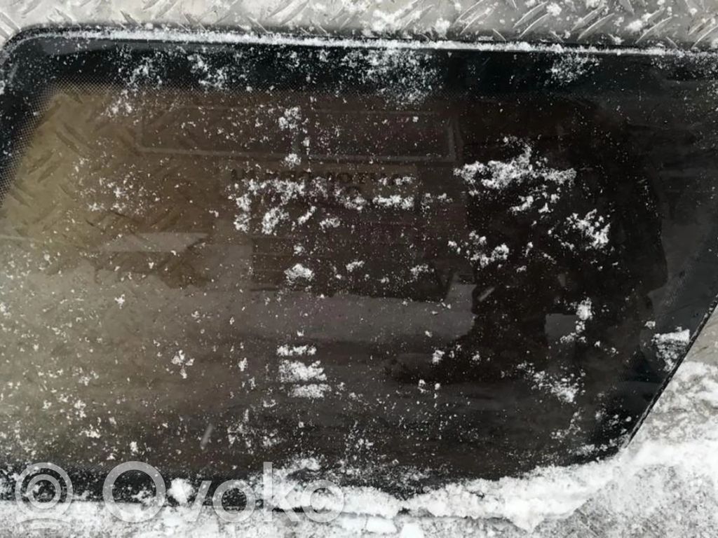 Geam lateral spate