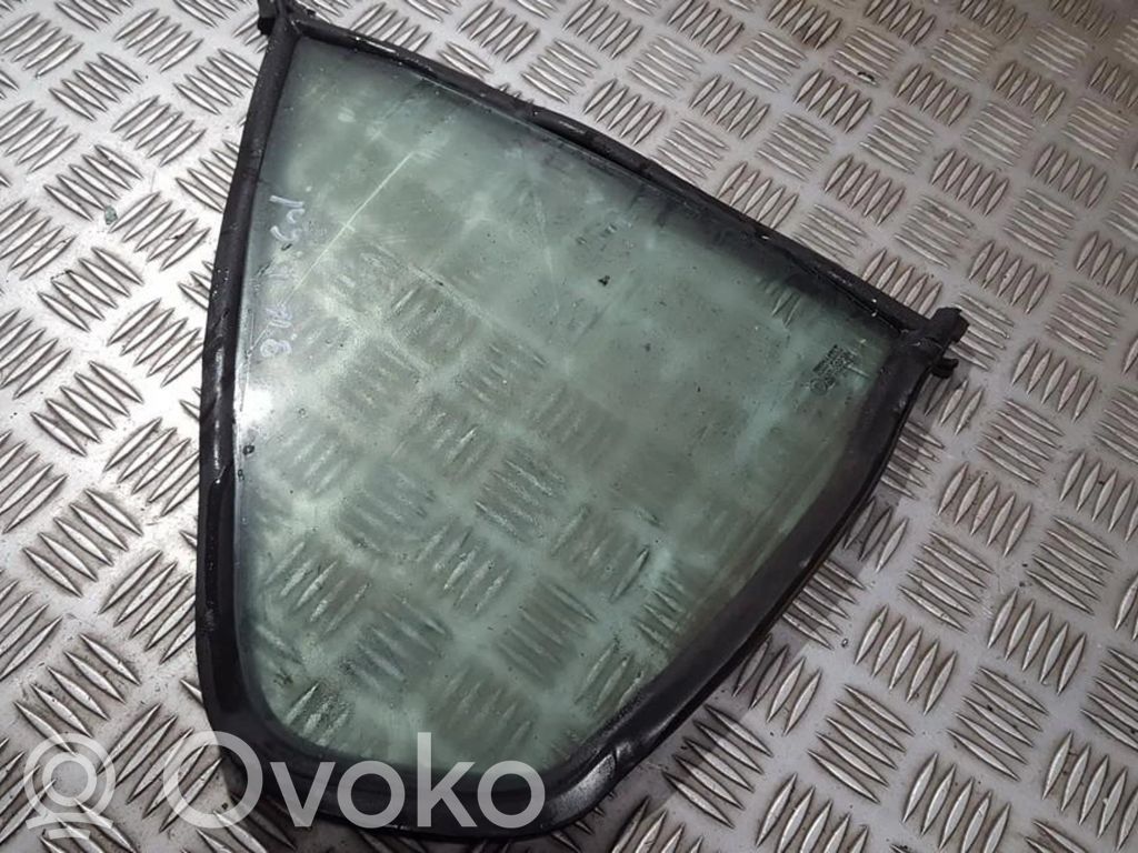 Ventanilla de ventilación de la puerta trasera