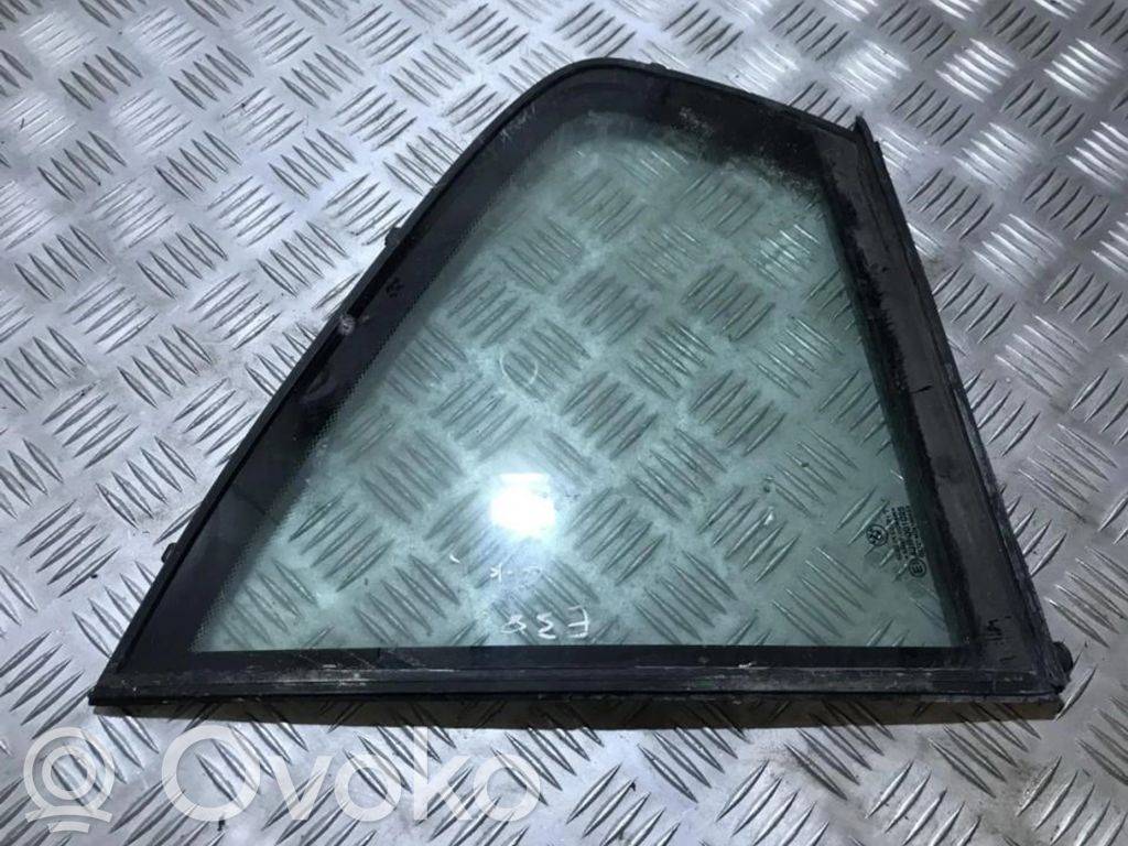 Rear side window