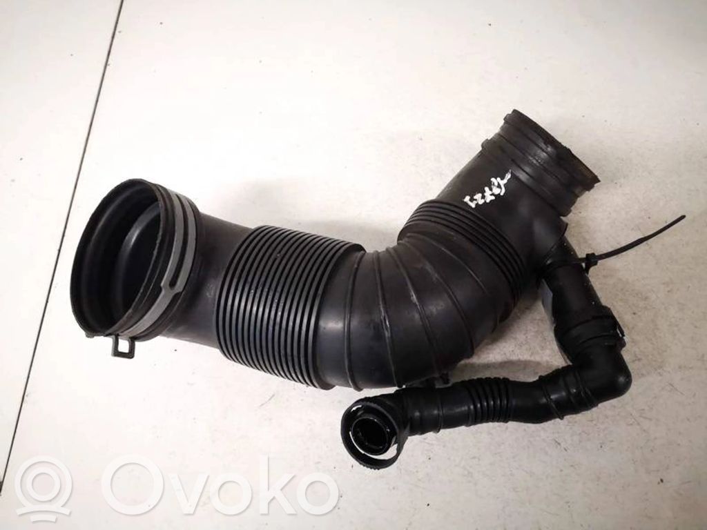 Volkswagen PASSAT B6 Conductă/furtun admisie aer 