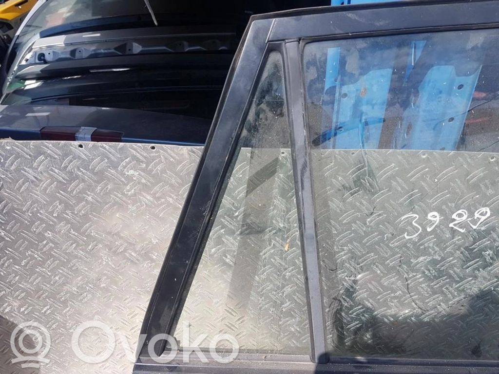 Toyota Corolla Verso E110 Geam aerisire ușă spate