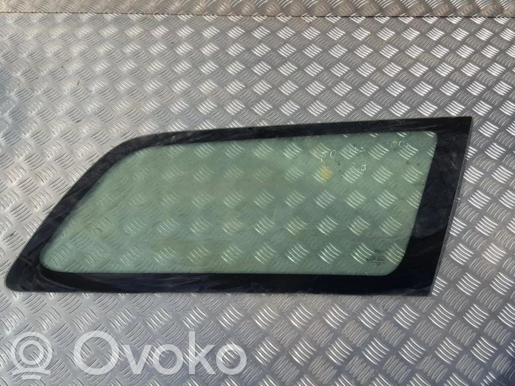 Ford Focus Geam lateral spate 