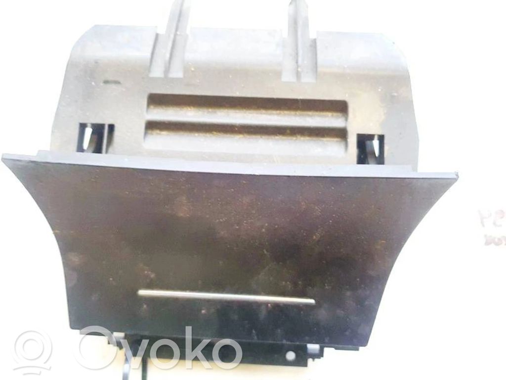 Skoda Octavia Mk2 (1Z) Posacenere auto