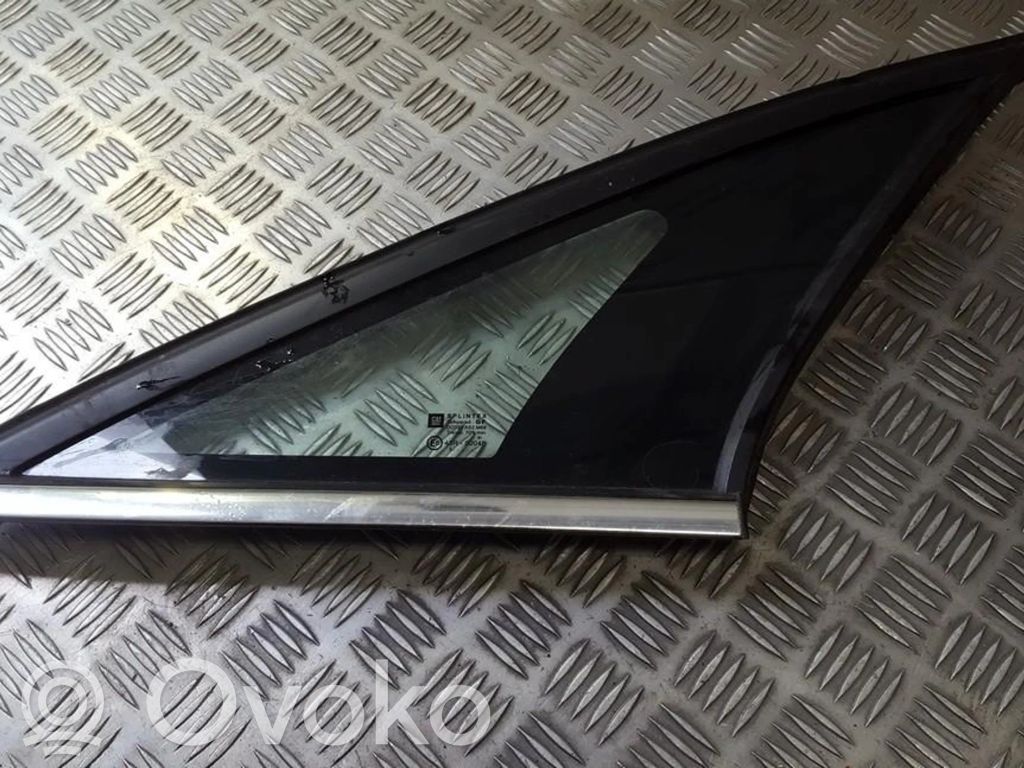 Opel Vectra C Szyba karoseryjna tylna 