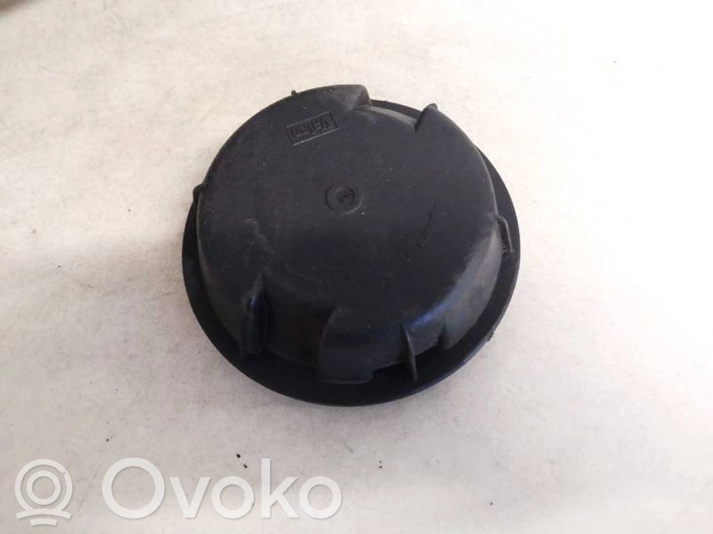 Deckel Abdeckung Scheinwerfer   88204985,88204985