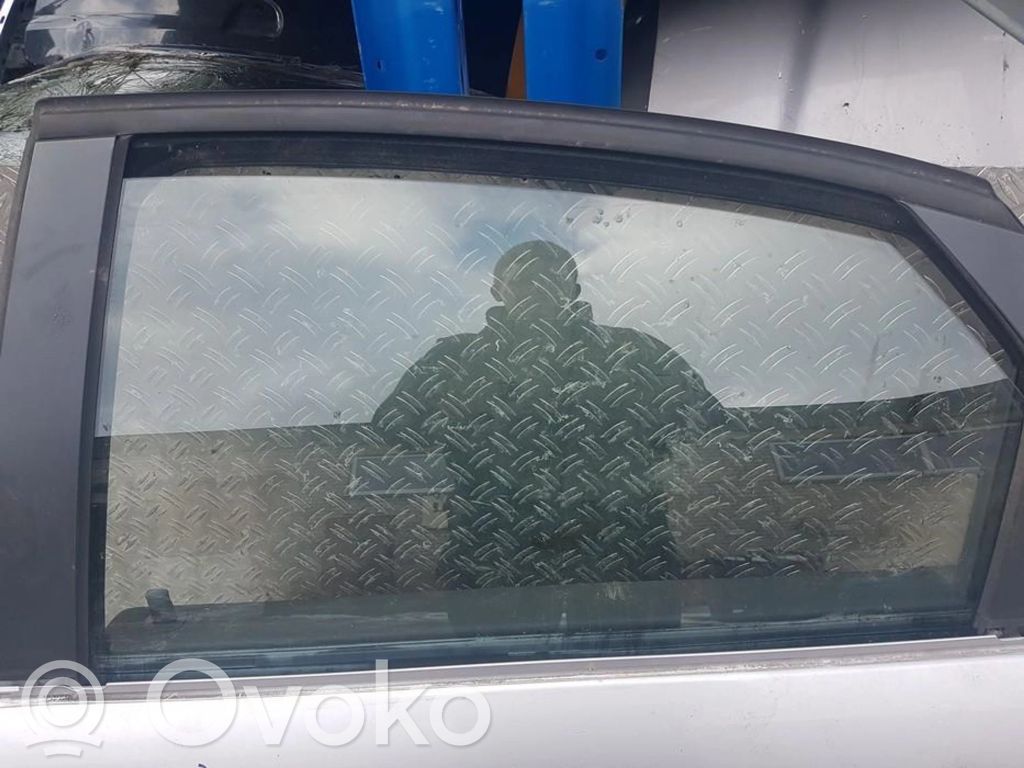 Fenster Scheibe Tür hinten