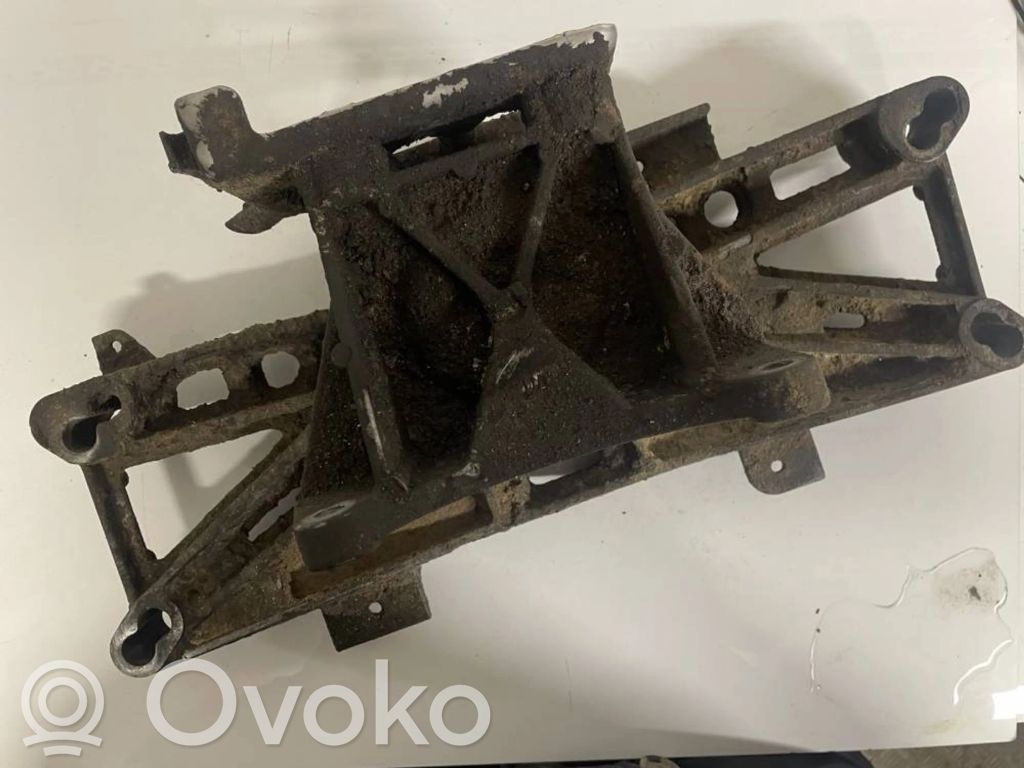 Engine mount bracket   04578062AC,04578062AC