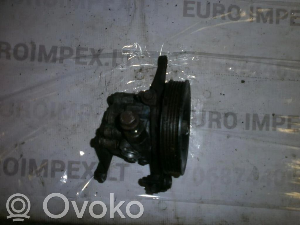 Mazda 626 Ohjaustehostimen pumppu 