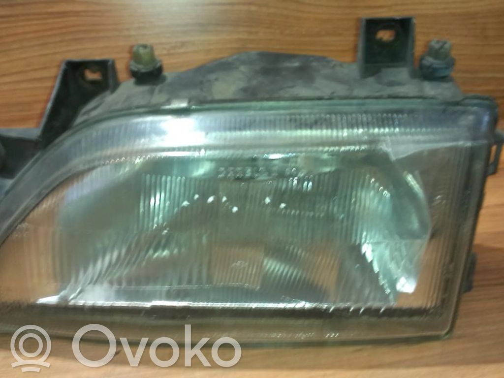 Ford Fiesta Headlight/headlamp 