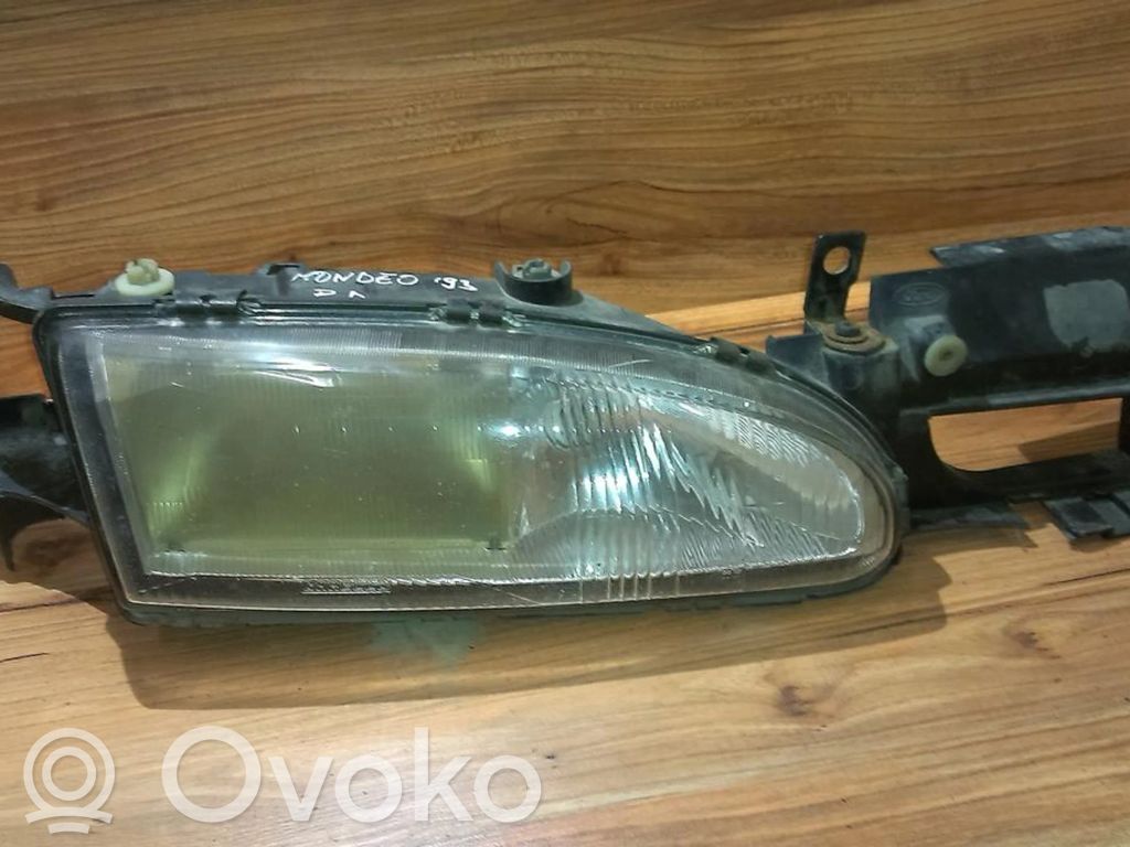 Ford Mondeo MK I Scheinwerfer 