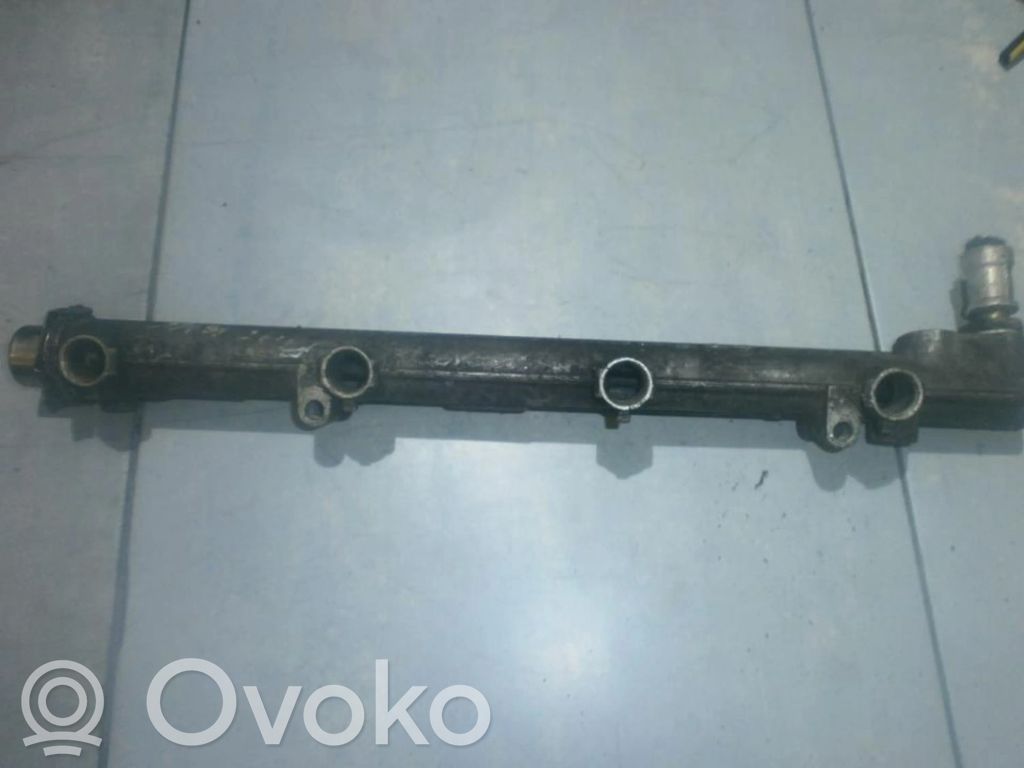 Fiat Stilo Polttoainepääputki 