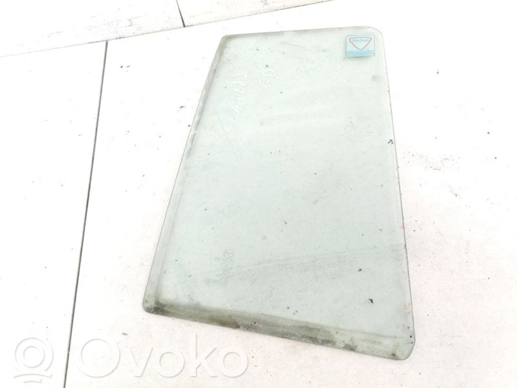 Ventanilla de ventilación de la puerta trasera