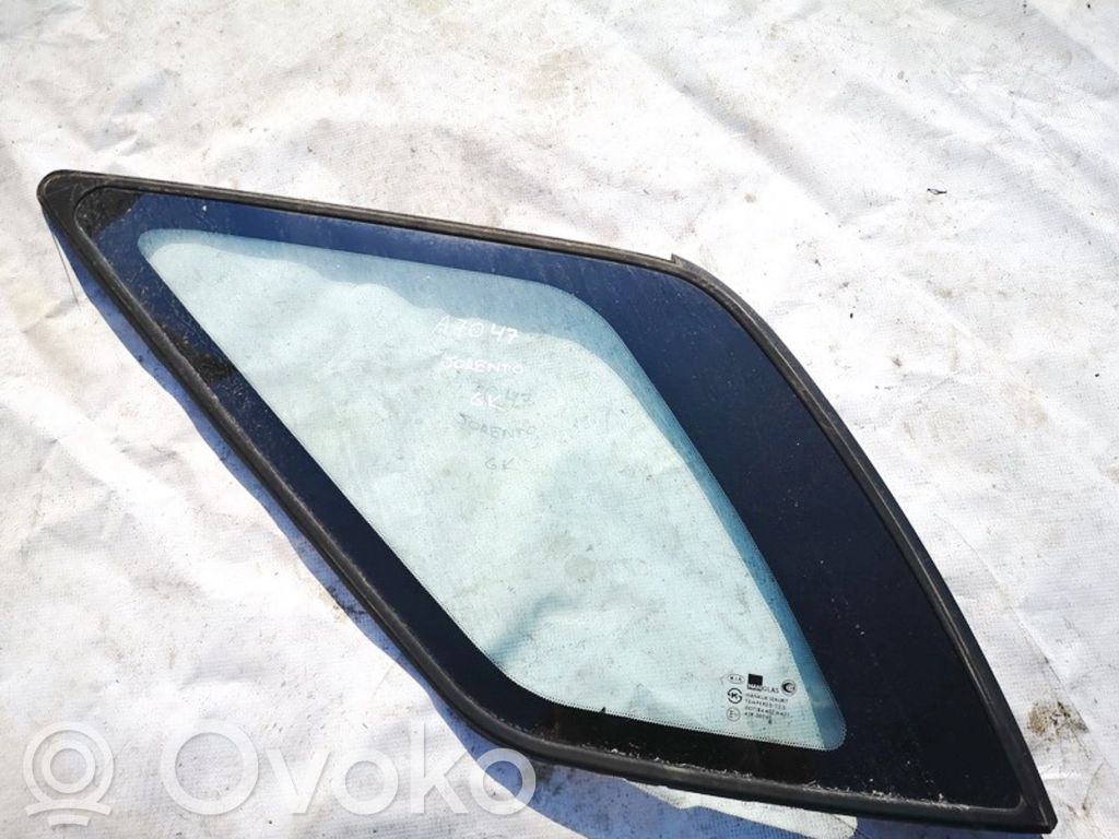 Rear side window