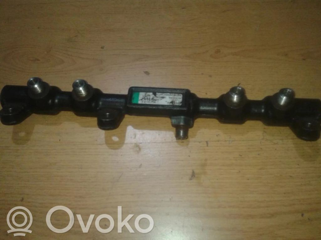 Ford Mondeo Mk III Linea principale tubo carburante 