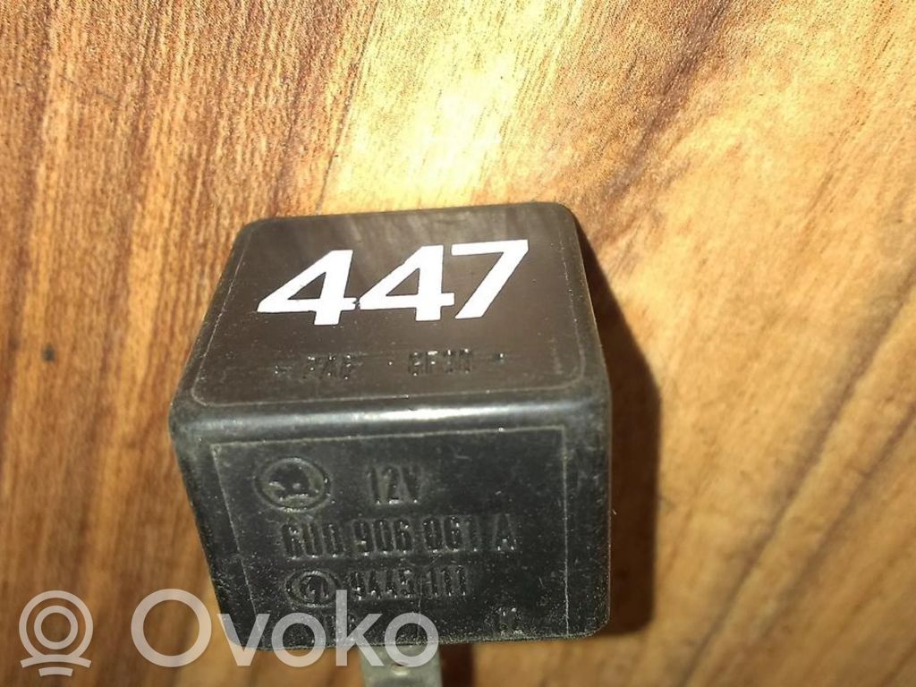 Alte relee   6U0906061A,9445111,6U0906061A,9445111