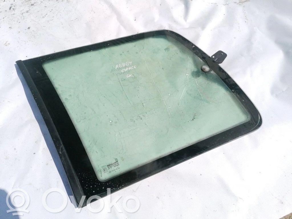 Rear side window