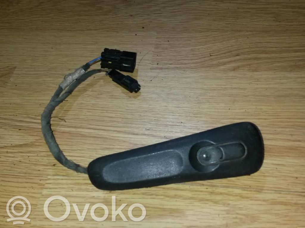 Opel Omega B1 Electric window control switch 