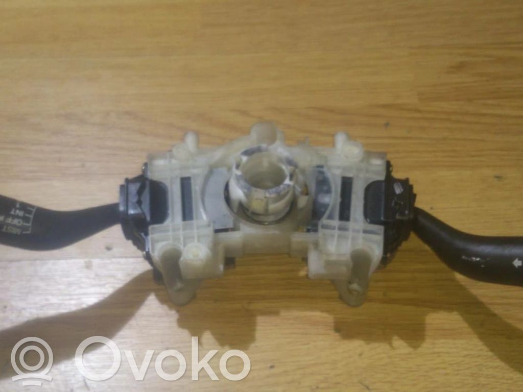 Mazda 626 Interruptor/palanca de limpiador de luz de giro 