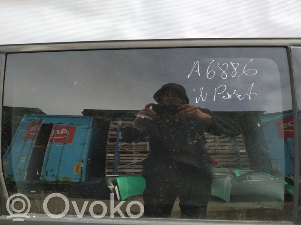 Takaoven ikkunalasi
