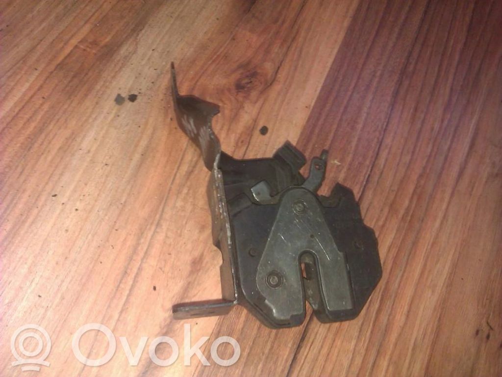 Engine bonnet/hood lock/catch