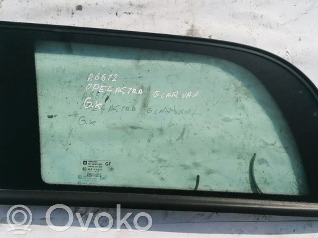 Rear side window