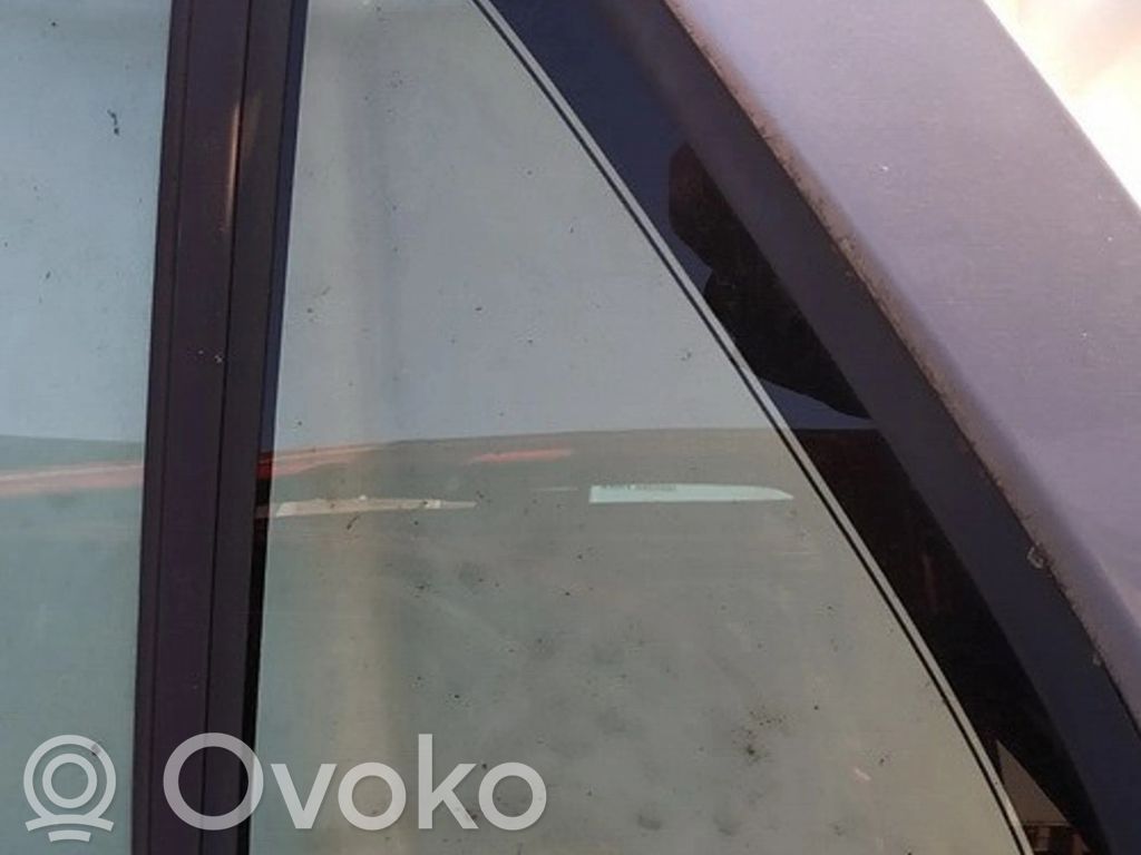 Rear vent window glass