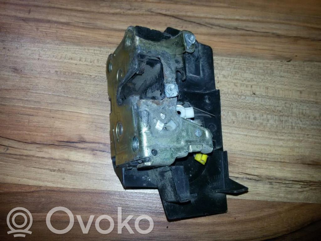 Etuoven lukko