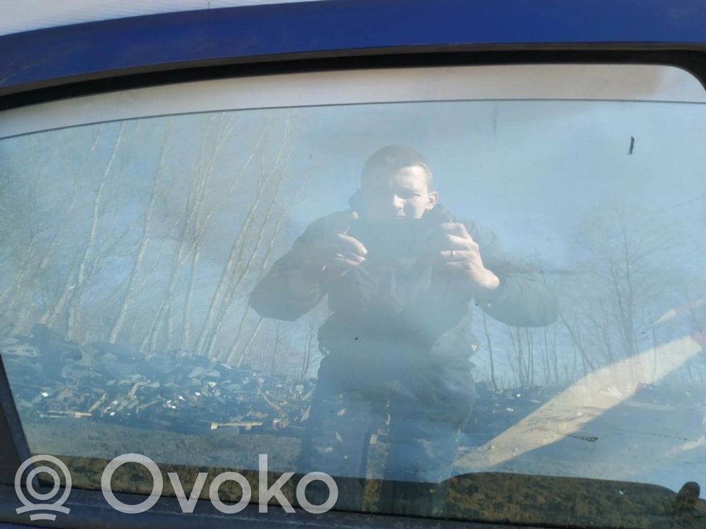 Takaoven ikkunalasi