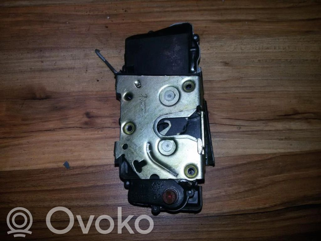 Peugeot 306 Încuietoare ușă spate 