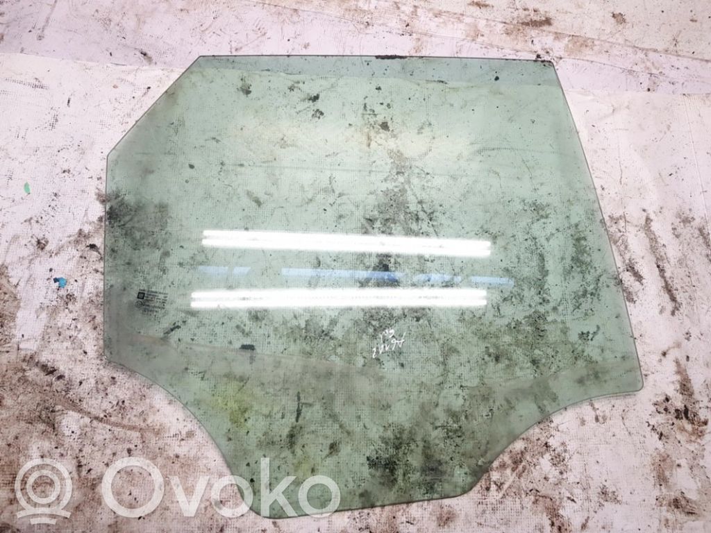 Takaoven ikkunalasi