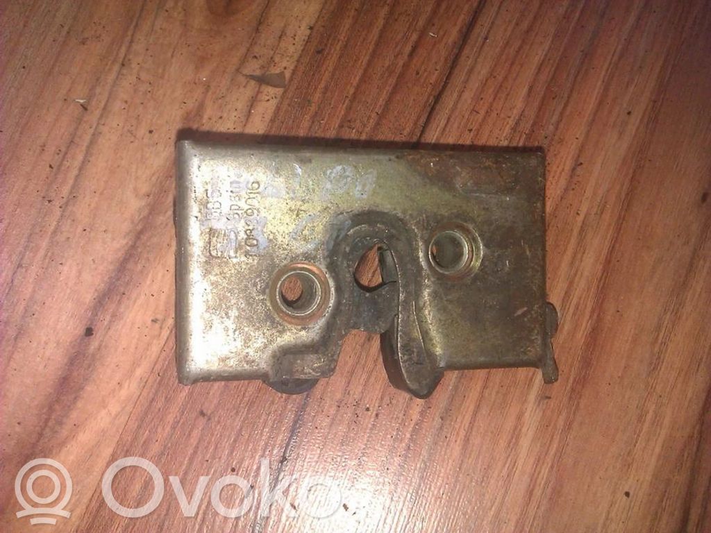 Seat Toledo I (1L) Încuietoare ușă spate 