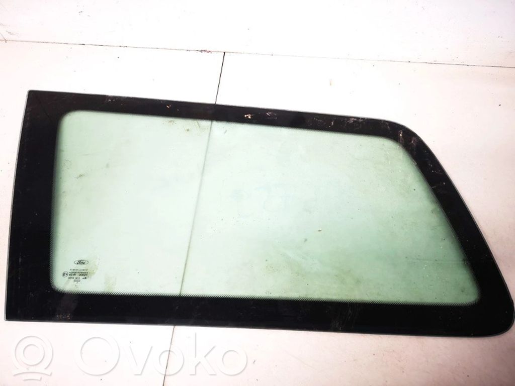 Vidrio lateral trasero