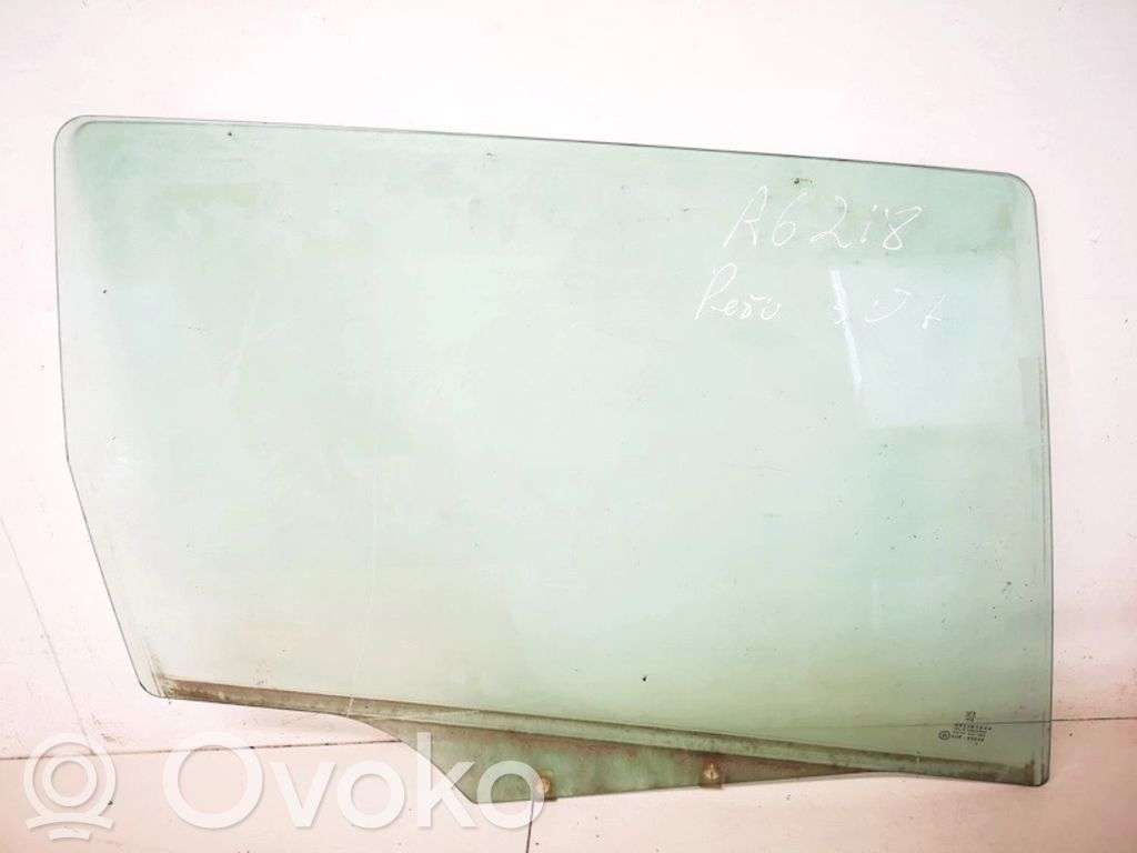 Takaoven ikkunalasi
