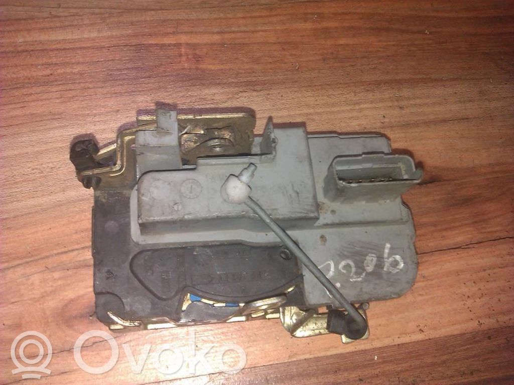 Etuoven lukko