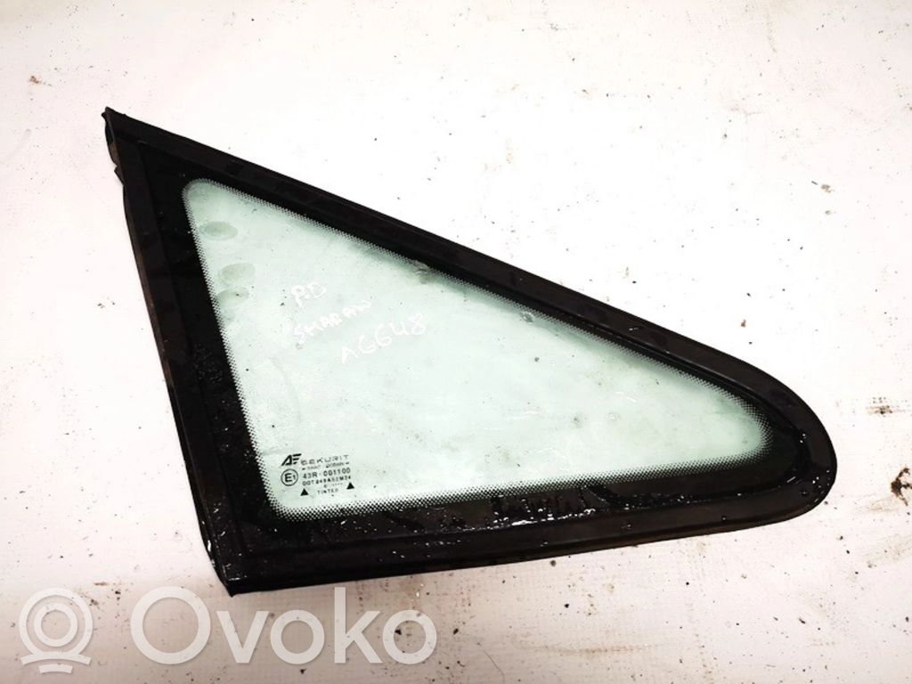 Etukolmioikkuna/-lasi
