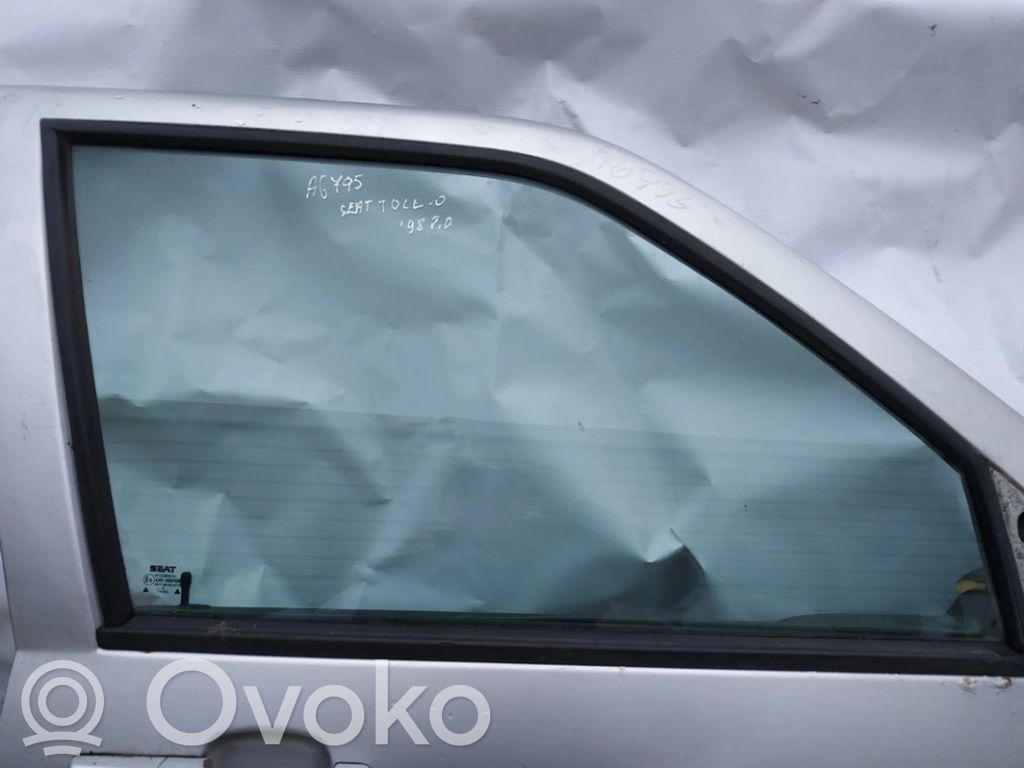 Seat Toledo I (1L) Vitre de fenêtre porte avant (4 portes)