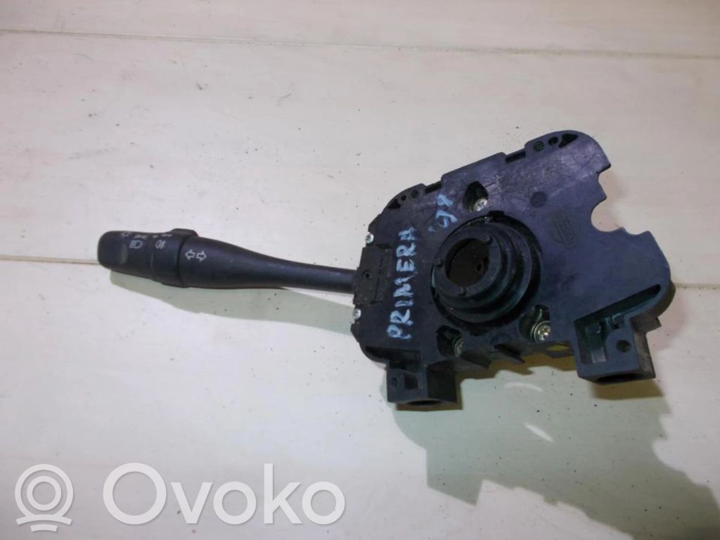 Nissan Primera Manetă semnalizator 