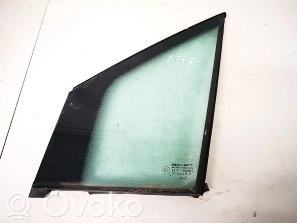 Ventanilla de ventilación de la puerta delantera cuatro puertas