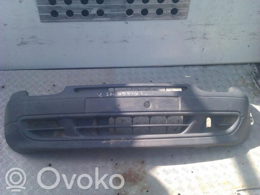Renault Twingo I Parachoques delantero 