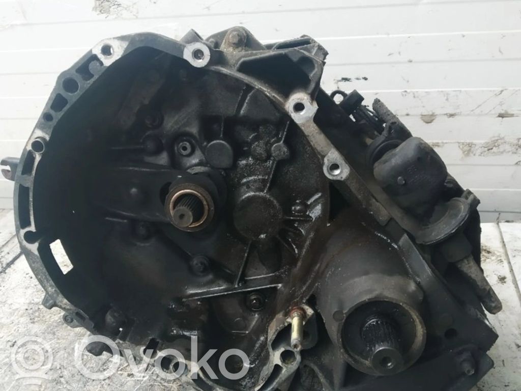 Renault Clio II Mechaninė 5 pavarų dėžė 