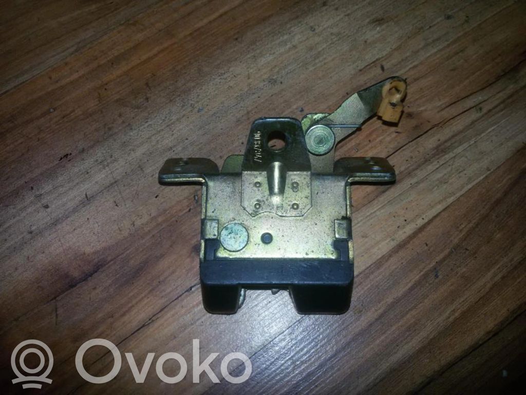 Opel Corsa B Tailgate/trunk/boot lock/catch/latch