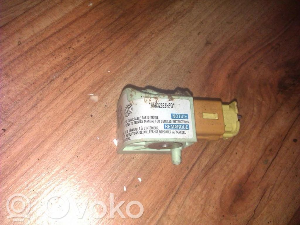 Sensor impacto/accidente para activar Airbag   60680214,60680214