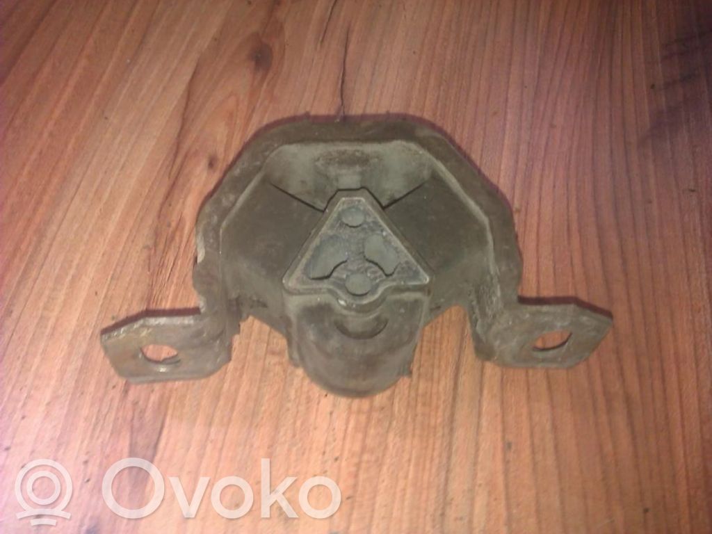 Opel Corsa B Engine mount bracket 