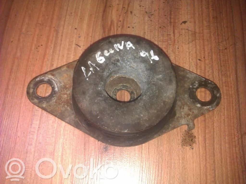 Engine mount bracket   7700818372D,7700818372D